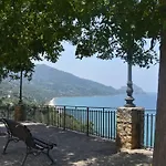 Dolce Apartment *